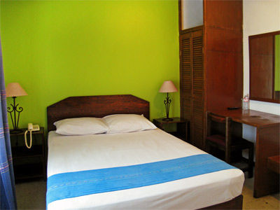 Capital O Crespo Hotel, 4*