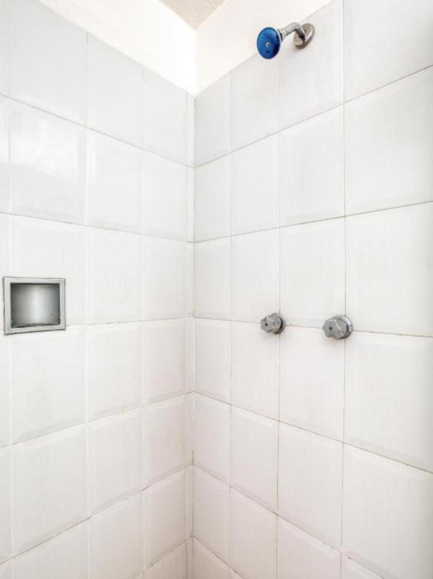 Hotel Capital O Crespo Hotel,